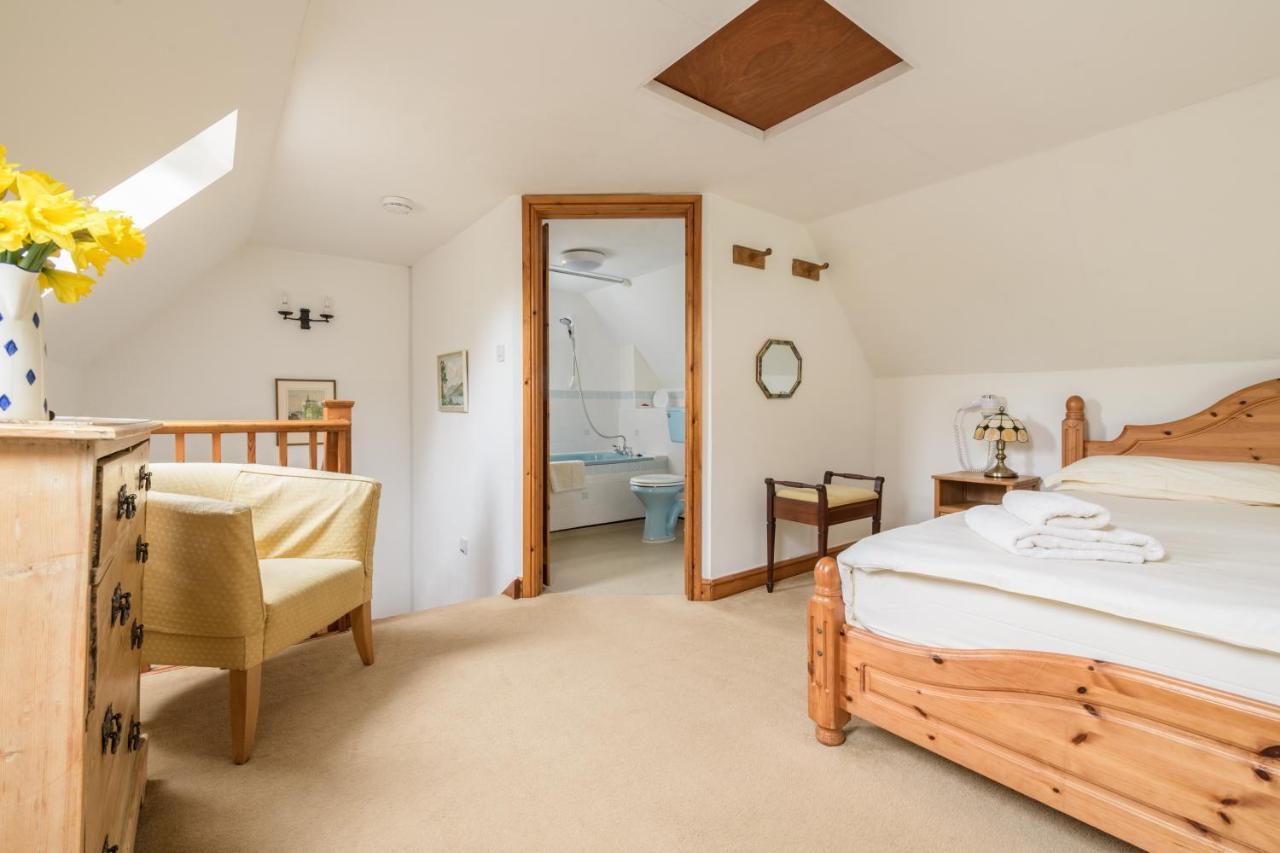 Luccombe Farm Holiday Cottages Milton Abbas Экстерьер фото