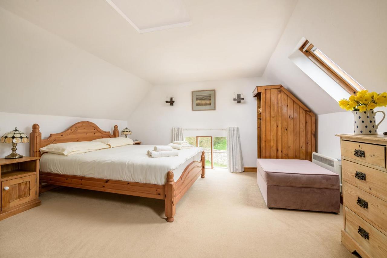 Luccombe Farm Holiday Cottages Milton Abbas Экстерьер фото