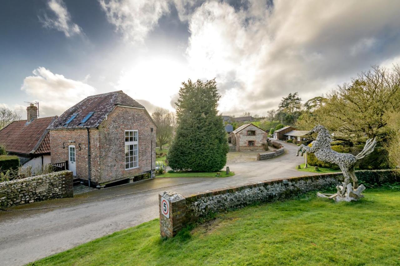Luccombe Farm Holiday Cottages Milton Abbas Экстерьер фото