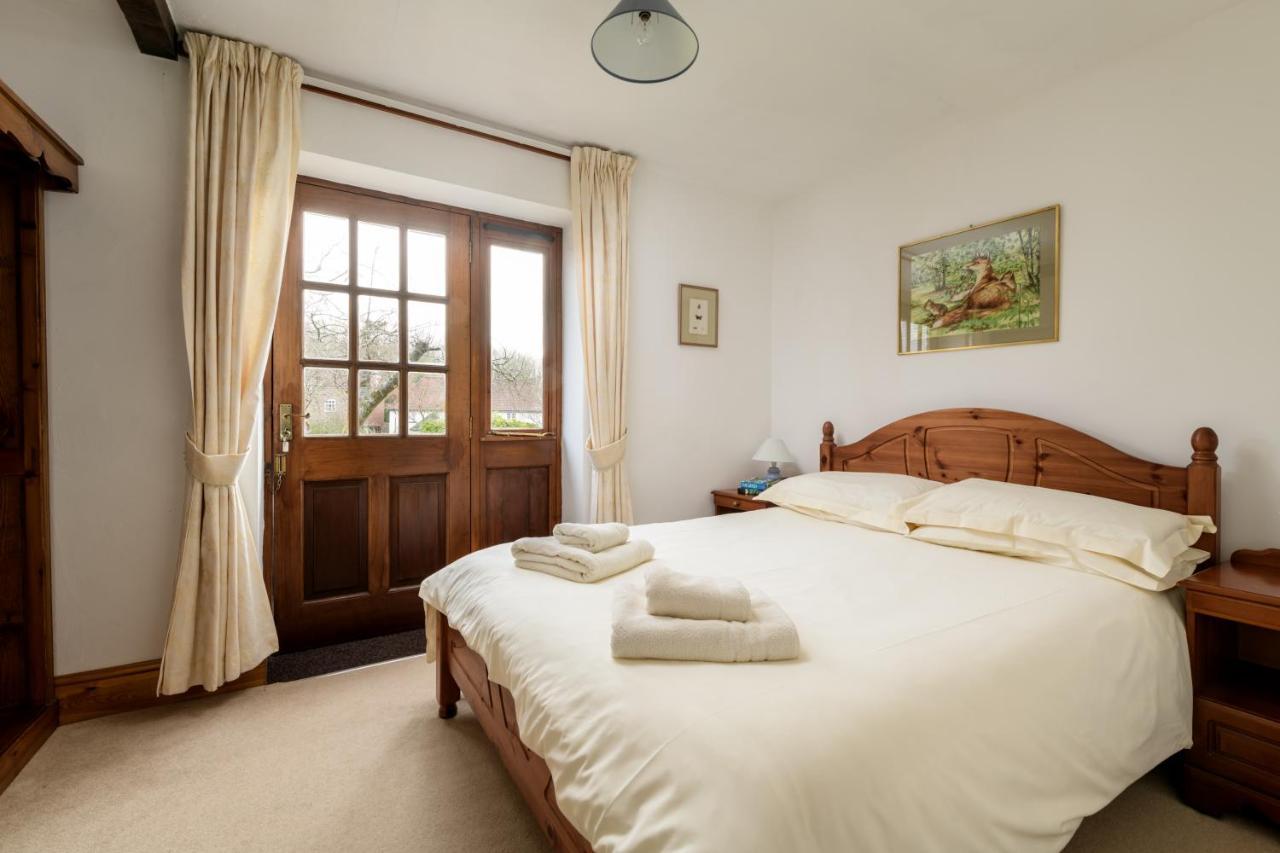Luccombe Farm Holiday Cottages Milton Abbas Экстерьер фото