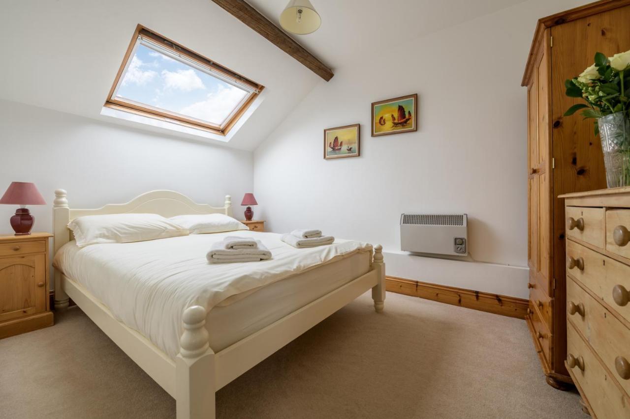 Luccombe Farm Holiday Cottages Milton Abbas Экстерьер фото