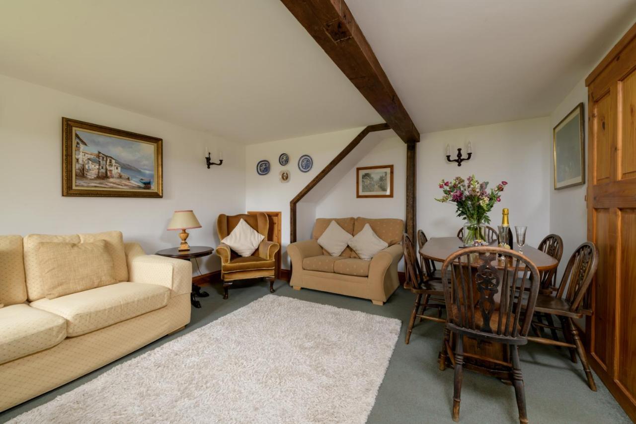 Luccombe Farm Holiday Cottages Milton Abbas Экстерьер фото